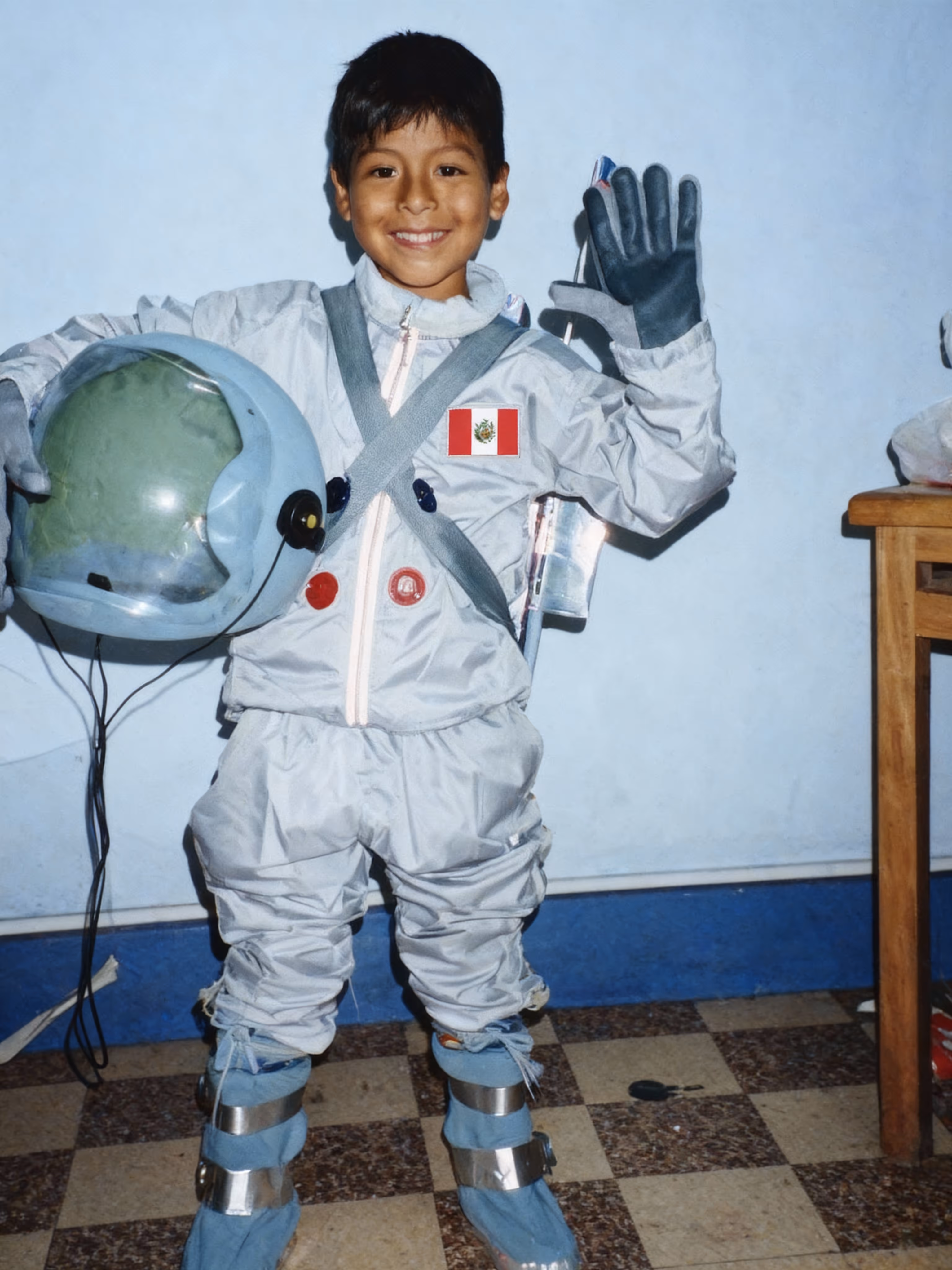 Julio Canahuire headshot